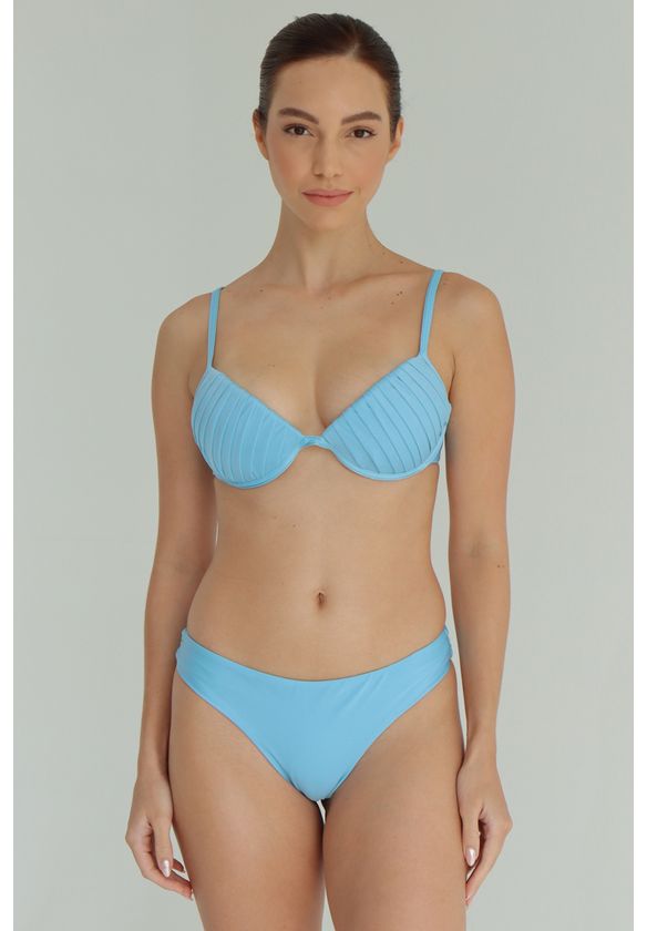 Den. cucumerinum＆willnckii Jade Girl＆ Jade Picon e André Lamoglia curtem praia juntos no Rio | Gshow